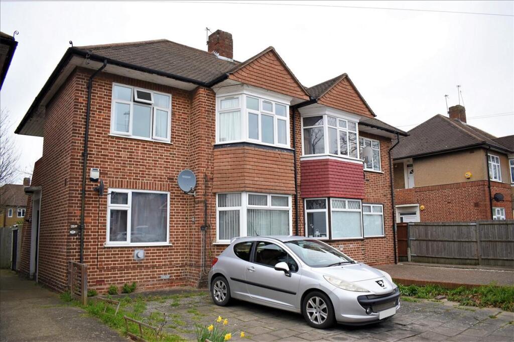 2 bed 1st Floor Flat for rent in Feltham. From Forest Estate Agents - Feltham