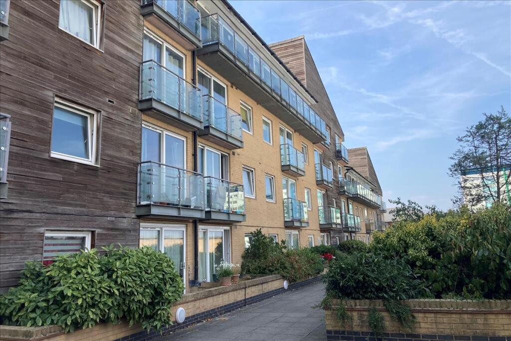 2 bed 1st Floor Flat for rent in Feltham. From Forest Estate Agents - Feltham