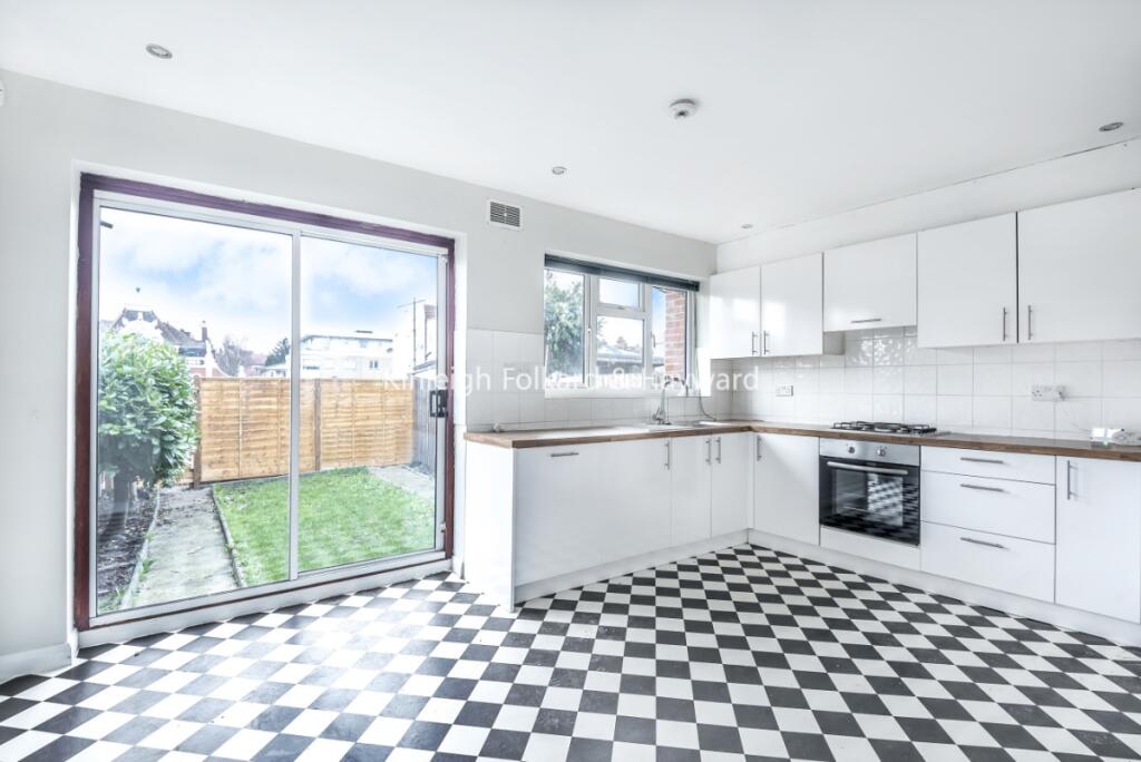 4 bed Detached House for rent in Streatham. From Kinleigh Folkard & Hayward