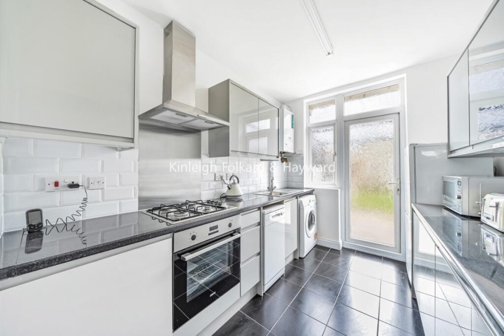 4 bed Detached for rent in London. From Kinleigh Folkard & Hayward - Sales - Tooting