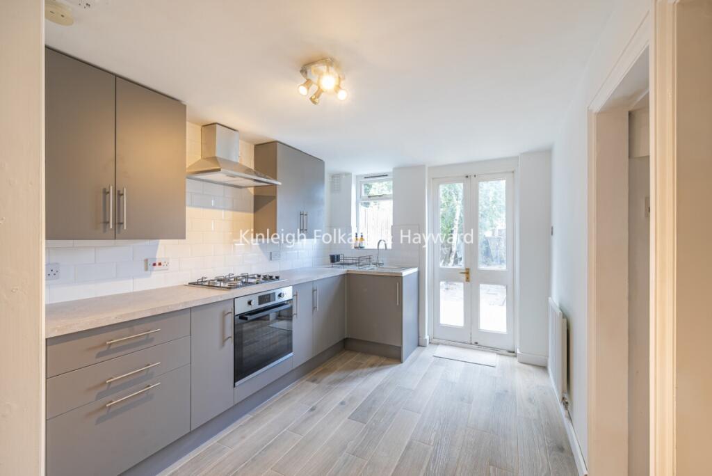 2 bed 1st Floor Flat for rent in London. From Kinleigh Folkard & Hayward - Sales - Tooting 2 bed 1st Floor Flat for rent in London. From Kinleigh Folkard & Hayward - Sales - Tooting