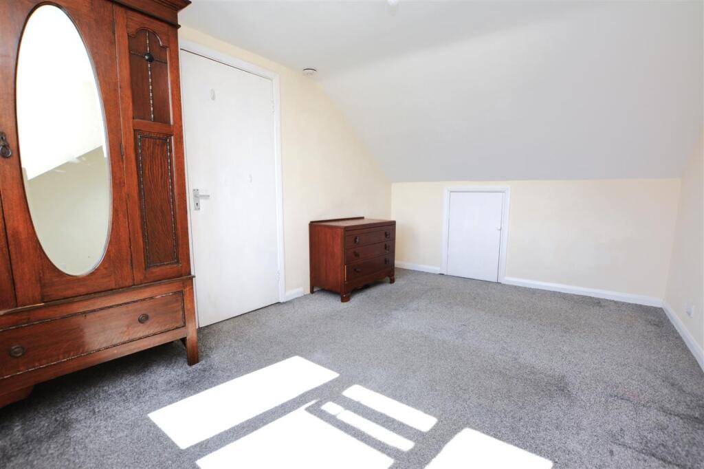 0 bed 1st Floor Flat for rent in Merton. From Kinleigh Folkard & Hayward - Sales - Tooting