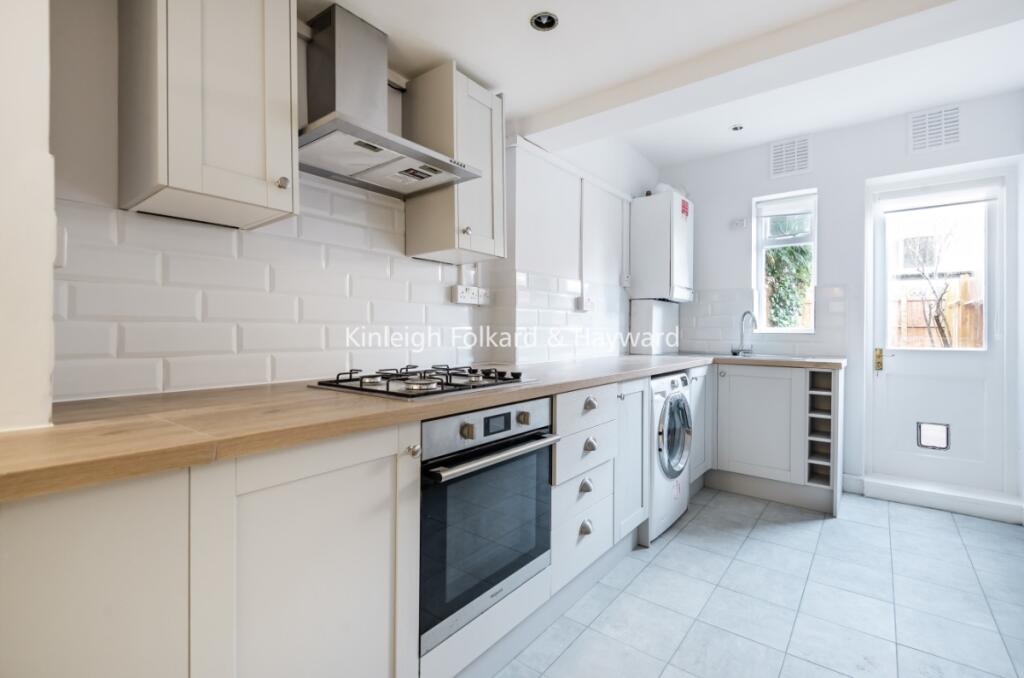 2 bed 1st Floor Flat for rent in Merton. From Kinleigh Folkard & Hayward - Sales - Tooting