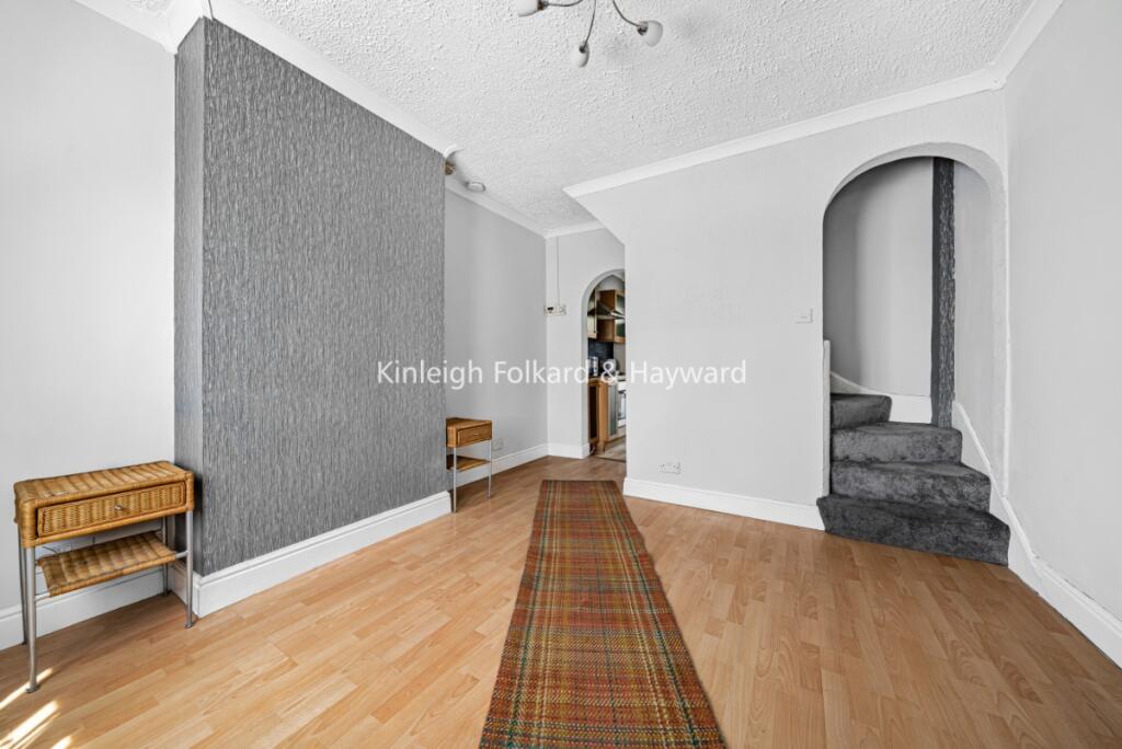 2 bed Detached for rent in London. From Kinleigh Folkard & Hayward - Sales - Tooting 2 bed Detached for rent in London. From Kinleigh Folkard & Hayward - Sales - Tooting