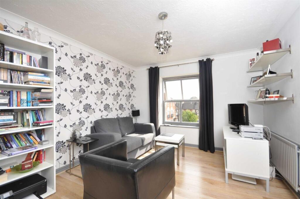 2 bed 1st Floor Flat for rent in Mitcham. From Kinleigh Folkard & Hayward - Sales - Tooting
