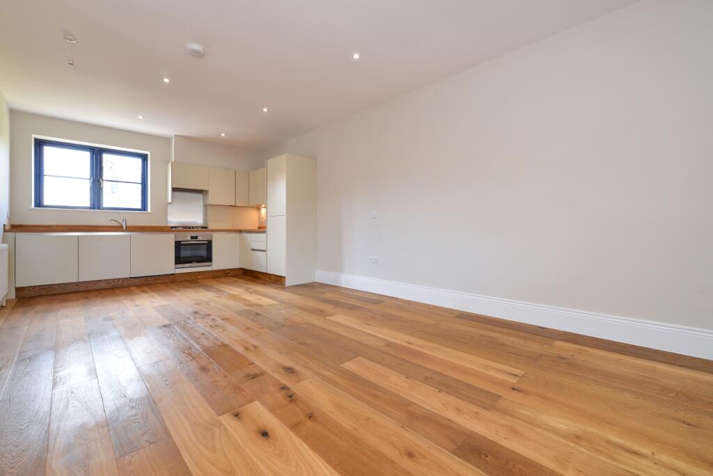 2 bed 1st Floor Flat for rent in Merton. From Kinleigh Folkard & Hayward - Sales - Tooting