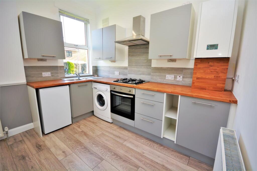 1 bed Not Specified for rent in Merton. From Kinleigh Folkard & Hayward - Sales - Tooting