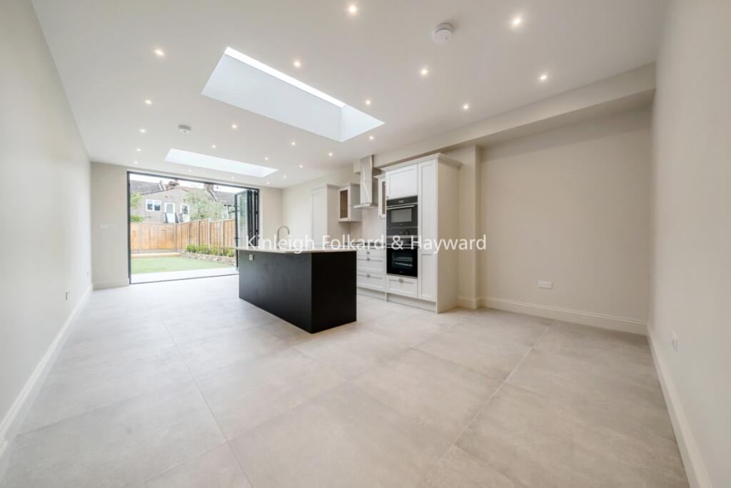 4 bed Detached for rent in Merton. From Kinleigh Folkard & Hayward - Sales - Tooting 4 bed Detached for rent in Merton. From Kinleigh Folkard & Hayward - Sales - Tooting