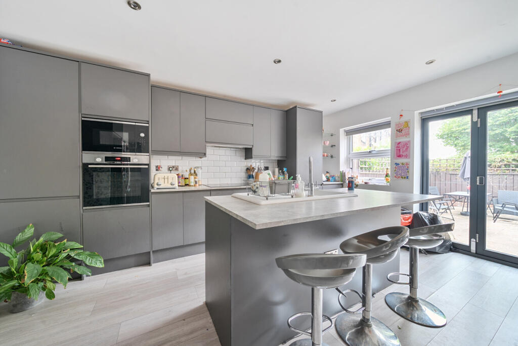 4 bed Detached for rent in Merton. From Kinleigh Folkard & Hayward - Sales - Tooting