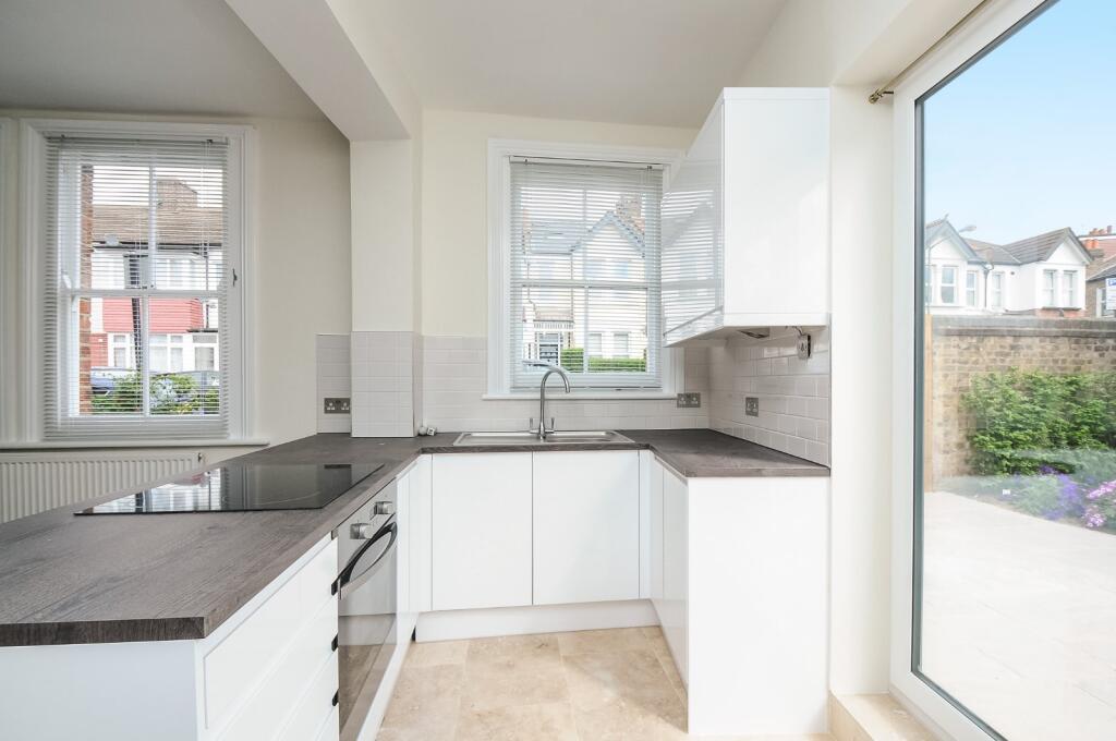 2 bed Annexe for rent in London. From Kinleigh Folkard & Hayward - Sales - Tooting 2 bed Annexe for rent in London. From Kinleigh Folkard & Hayward - Sales - Tooting