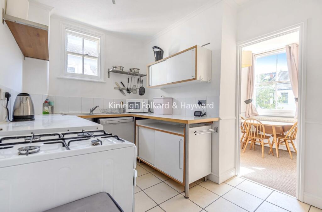 2 bed 1st Floor Flat for rent in Mitcham. From Kinleigh Folkard & Hayward - Sales - Tooting