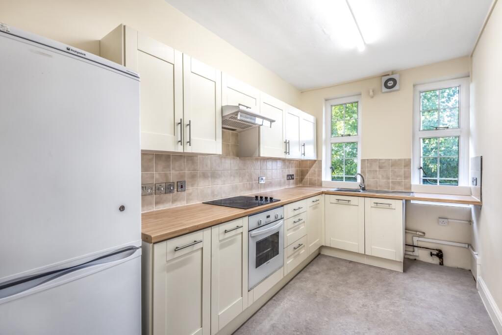 3 bed Apartment for rent in Hampstead. From Kinleigh Folkard & Hayward