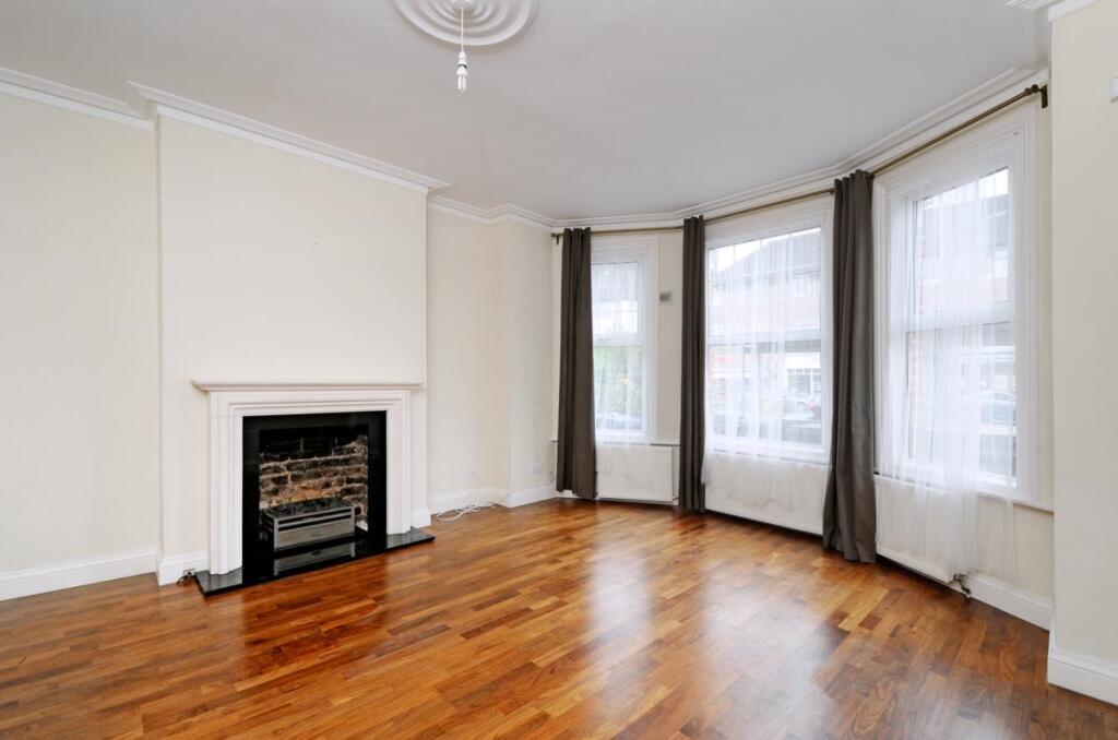 2 bed Apartment for rent in Finchley. From Kinleigh Folkard & Hayward