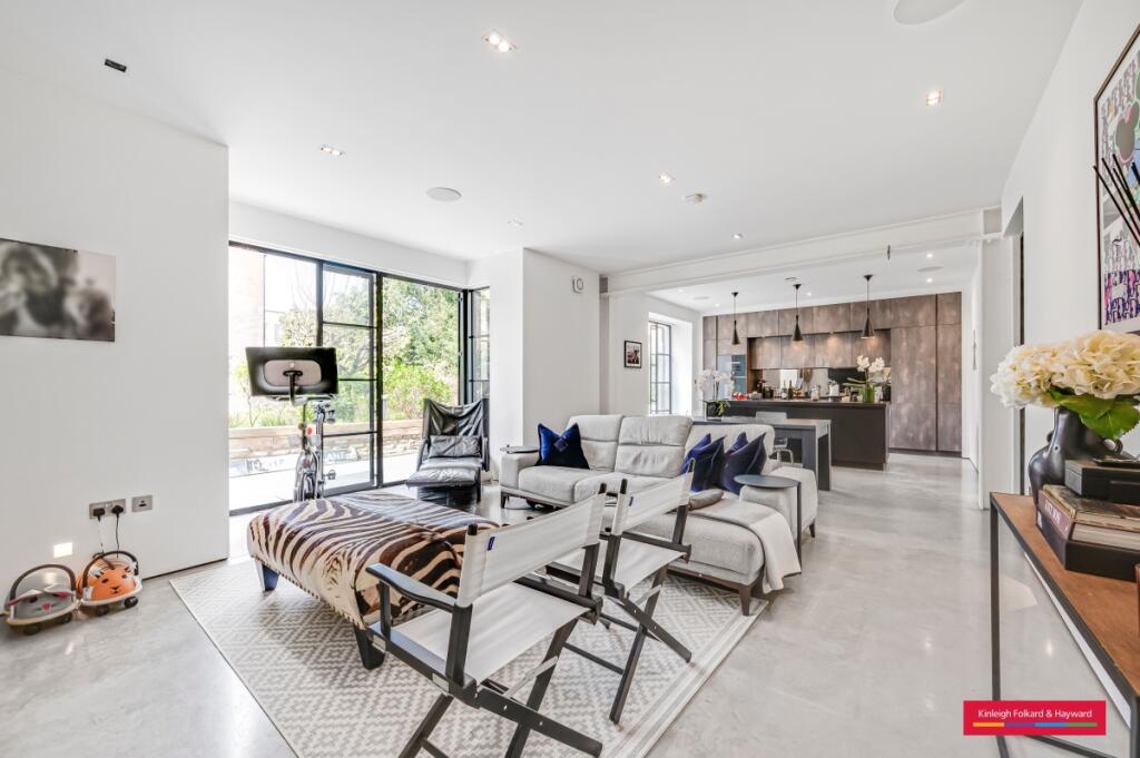 2 bed 1st Floor Flat for rent in London. From Kinleigh Folkard & Hayward - Sales - Highgate