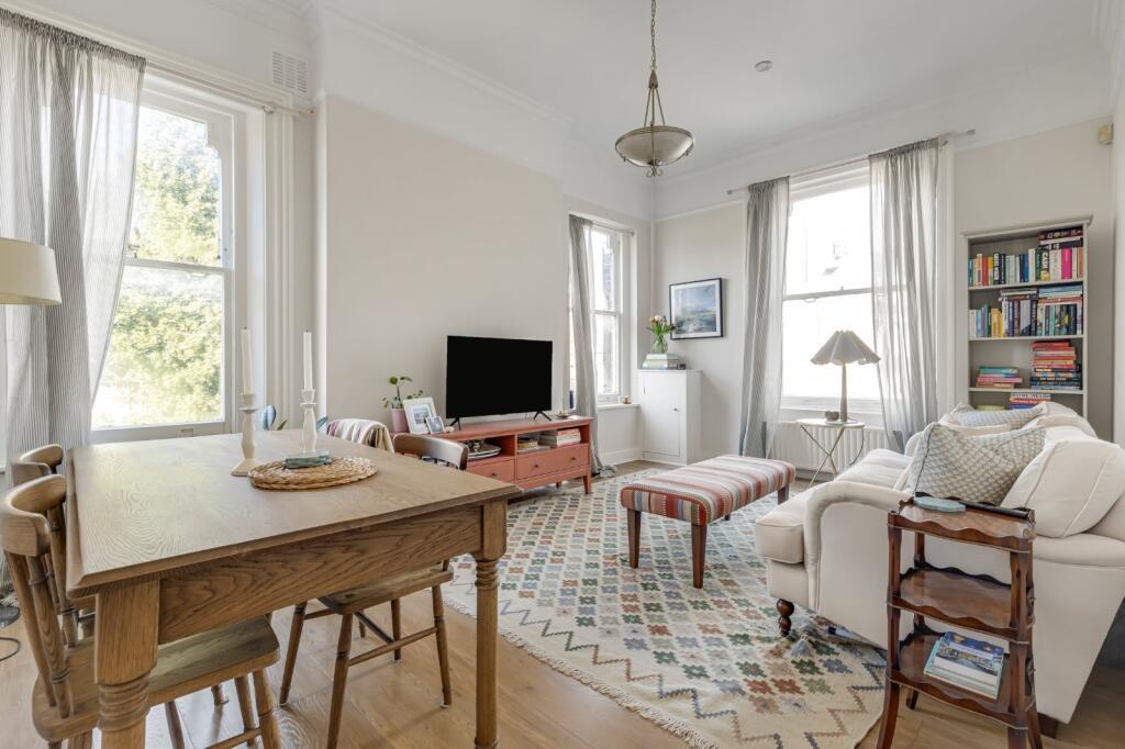 1 bed 1st Floor Flat for rent in London. From Kinleigh Folkard & Hayward - Sales - Highgate