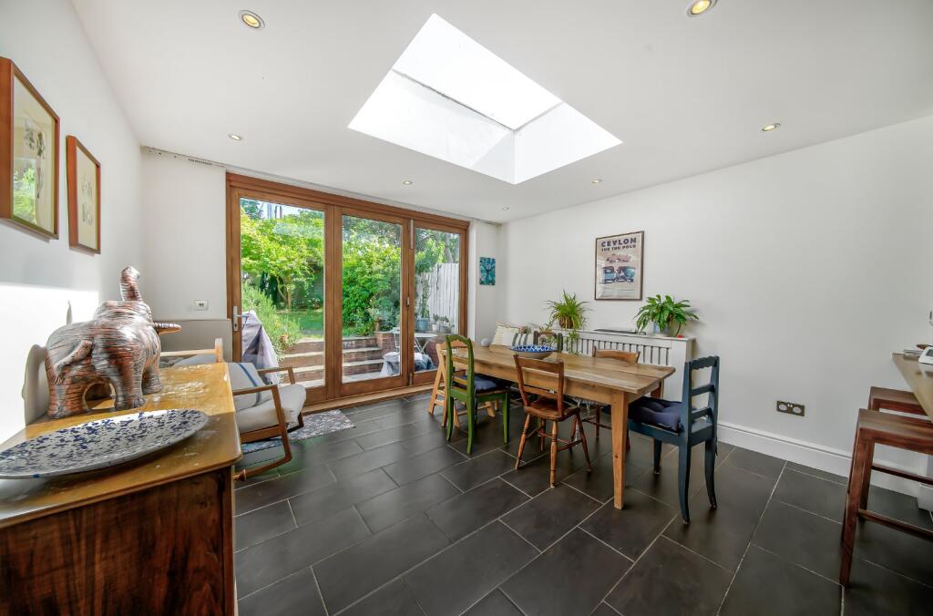 2 bed Detached for rent in London. From Kinleigh Folkard & Hayward - Sales - Highgate 2 bed Detached for rent in London. From Kinleigh Folkard & Hayward - Sales - Highgate