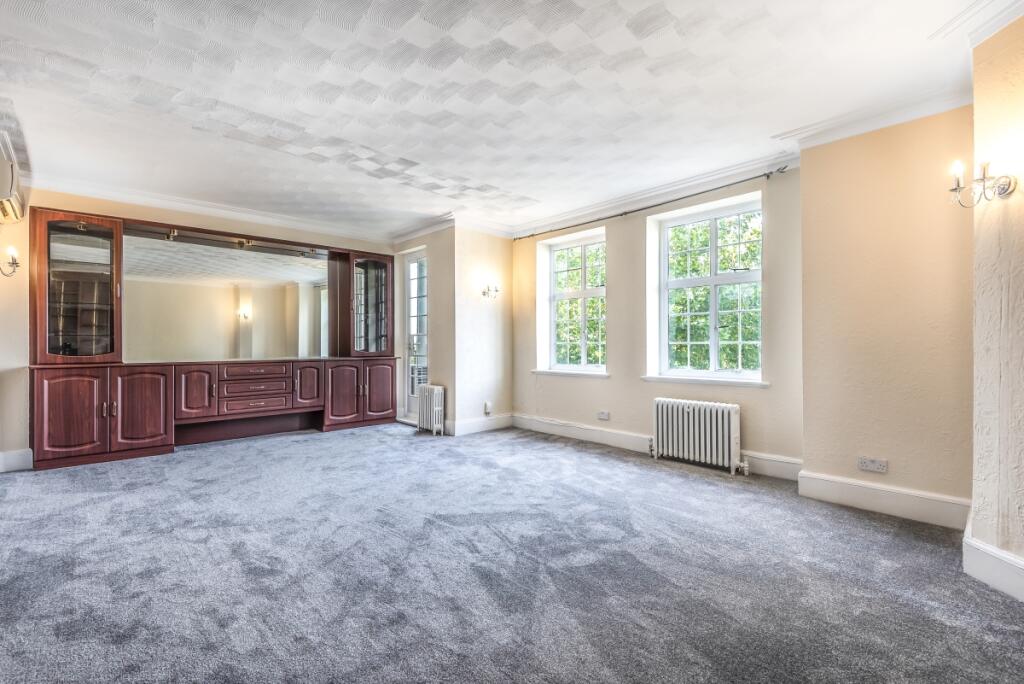 3 bed 1st Floor Flat for rent in London. From Kinleigh Folkard & Hayward - Sales - Highgate 3 bed 1st Floor Flat for rent in London. From Kinleigh Folkard & Hayward - Sales - Highgate