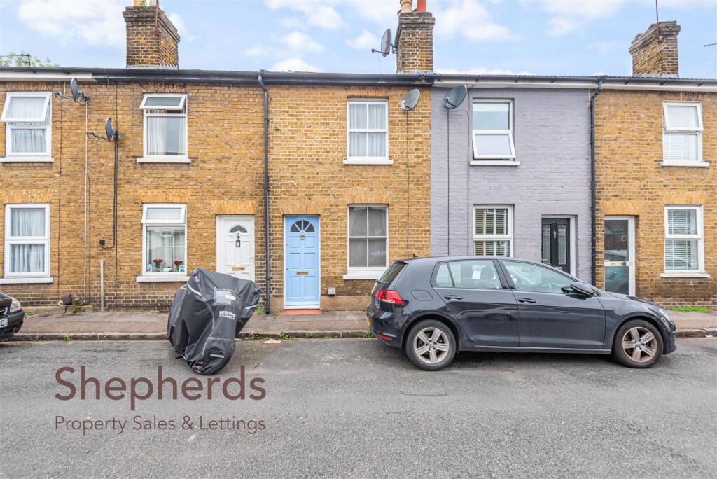 2 bed Mid Terraced House for rent in Hoddesdon. From Shepherds Estate Agents - Hoddesdon