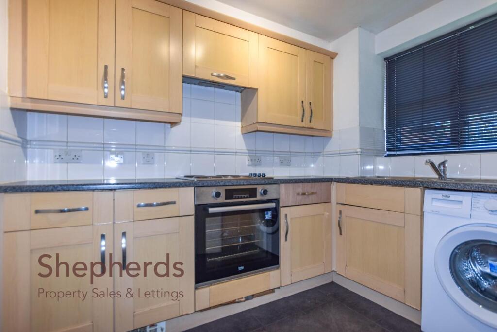 2 bed 1st Floor Flat for rent in Hoddesdon. From Shepherds Estate Agents - Hoddesdon