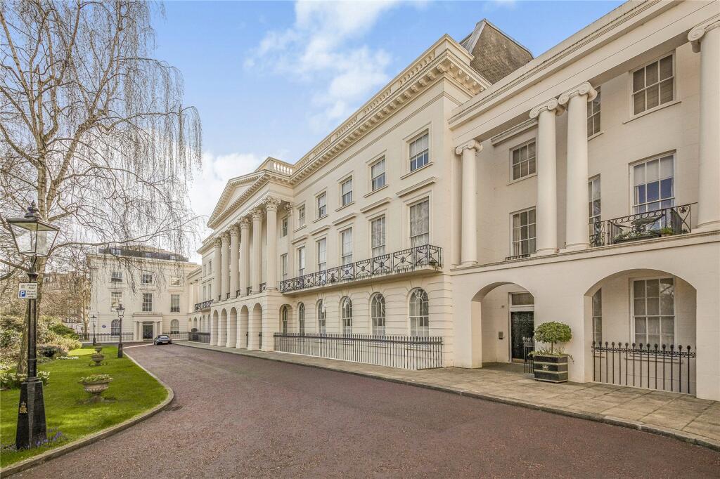 1 bed 1st Floor Flat for rent in London. From Sandfords - Regents Park
