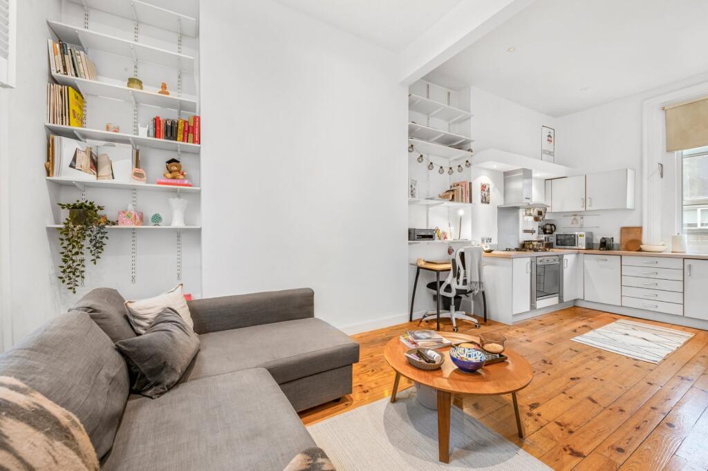1 bed 1st Floor Flat for rent in London. From Sandfords - Regents Park