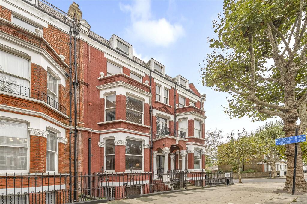 1 bed 1st Floor Flat for rent in London. From Sandfords - Regents Park