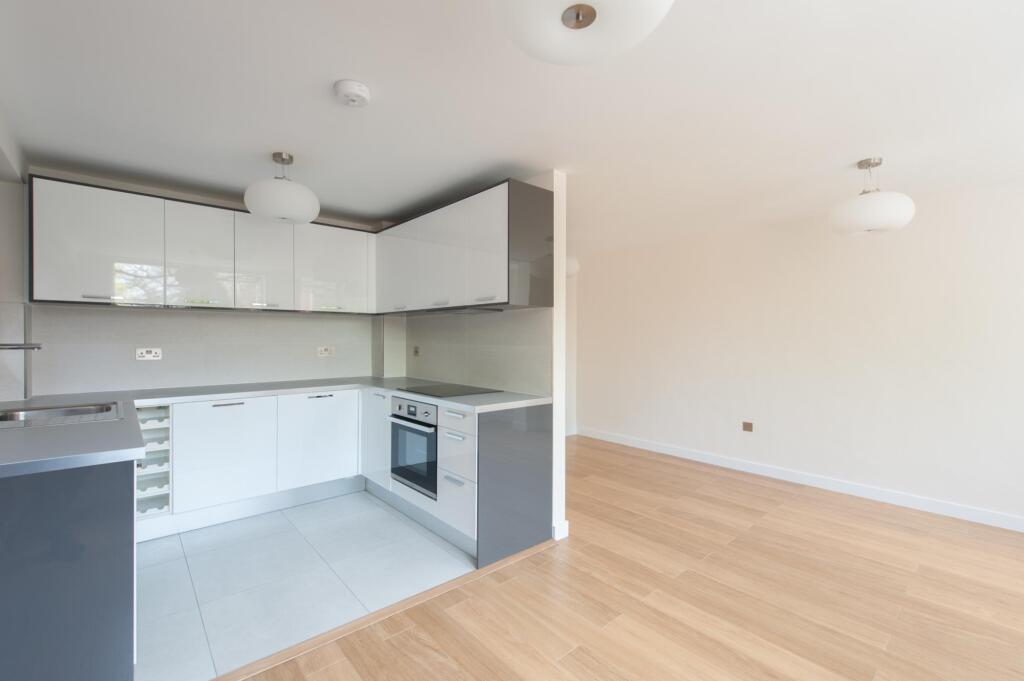 1 bed 1st Floor Flat for rent in Hampstead. From Sandfords - Regents Park 1 bed 1st Floor Flat for rent in Hampstead. From Sandfords - Regents Park