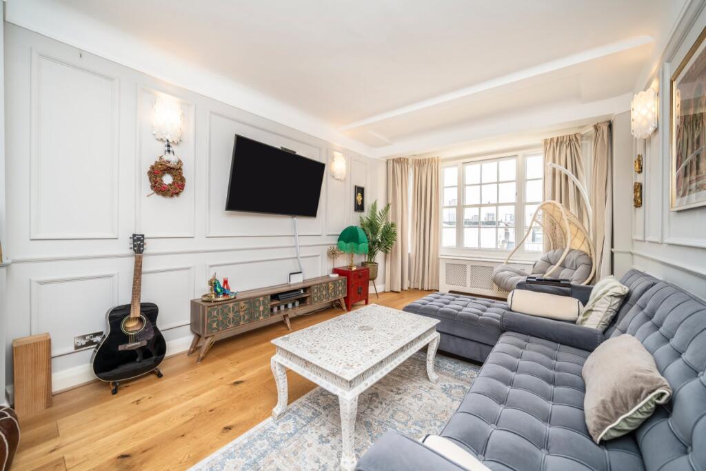 3 bed 1st Floor Flat for rent in London. From Sandfords - Regents Park