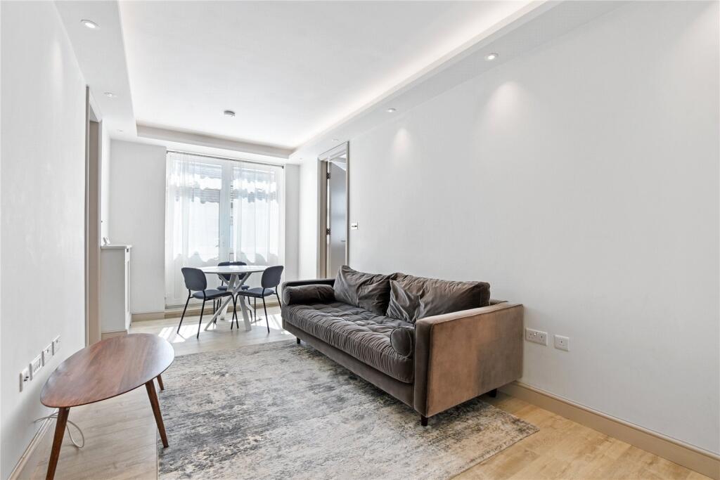 1 bed 1st Floor Flat for rent in London. From Sandfords - Regents Park