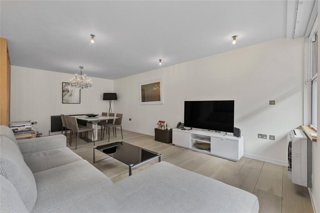 3 bed 1st Floor Flat for rent in London. From Sandfords - Regents Park