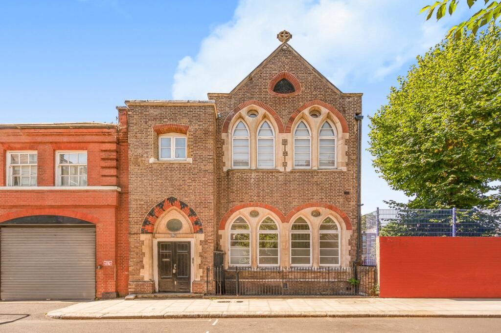 2 bed 1st Floor Flat for rent in London. From Sandfords - Regents Park