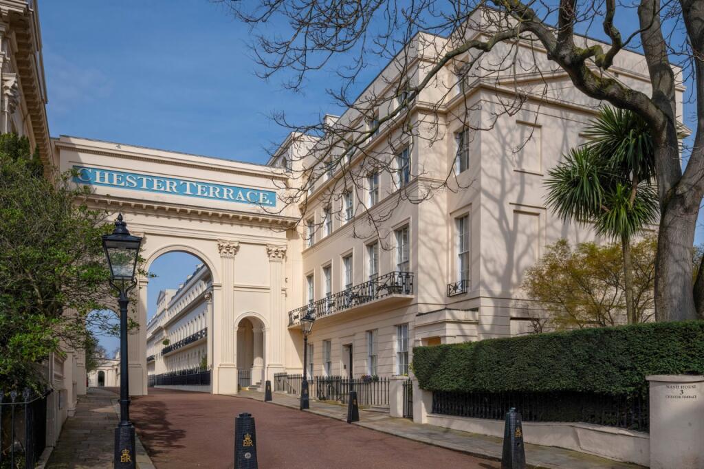 5 bed Detached for rent in London. From Sandfords - Regents Park