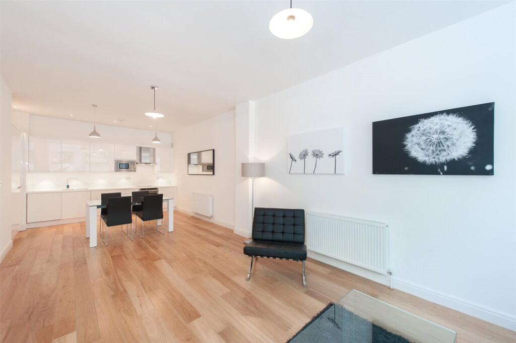 2 bed 1st Floor Flat for rent in London. From Sandfords - Regents Park