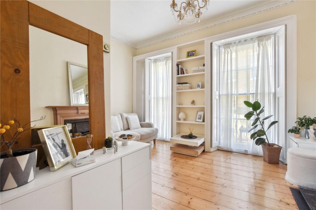 1 bed 1st Floor Flat for rent in Camden Town. From Sandfords - Regents Park