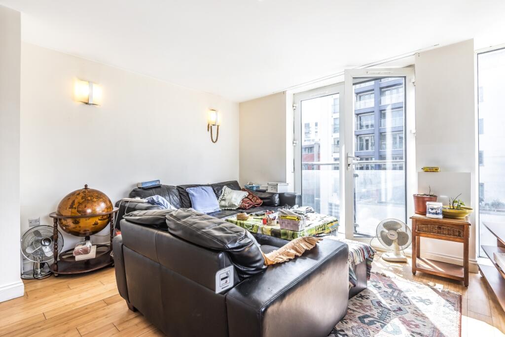 1 bed 1st Floor Flat for rent in London. From Kinleigh Folkard & Hayward - Sales - Putney 1 bed 1st Floor Flat for rent in London. From Kinleigh Folkard & Hayward - Sales - Putney