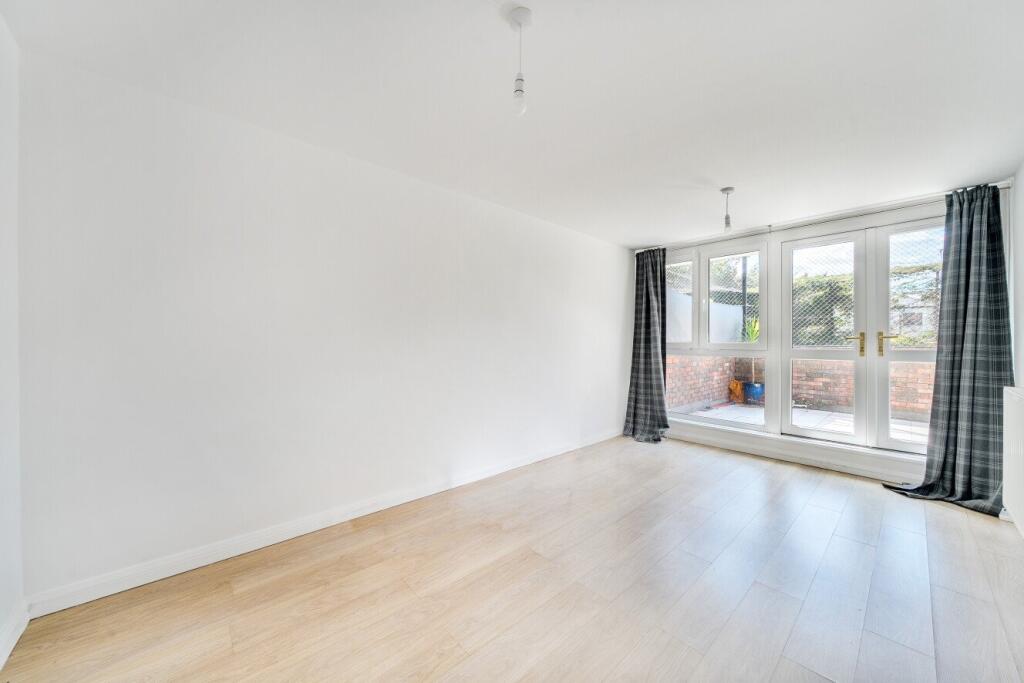 1 bed 1st Floor Flat for rent in London. From Kinleigh Folkard & Hayward - Sales - Putney