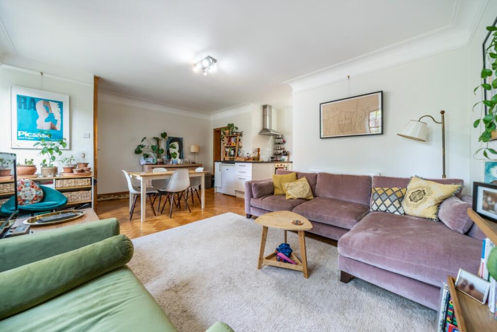 1 bed Not Specified for rent in Putney. From Kinleigh Folkard & Hayward - Sales - Putney