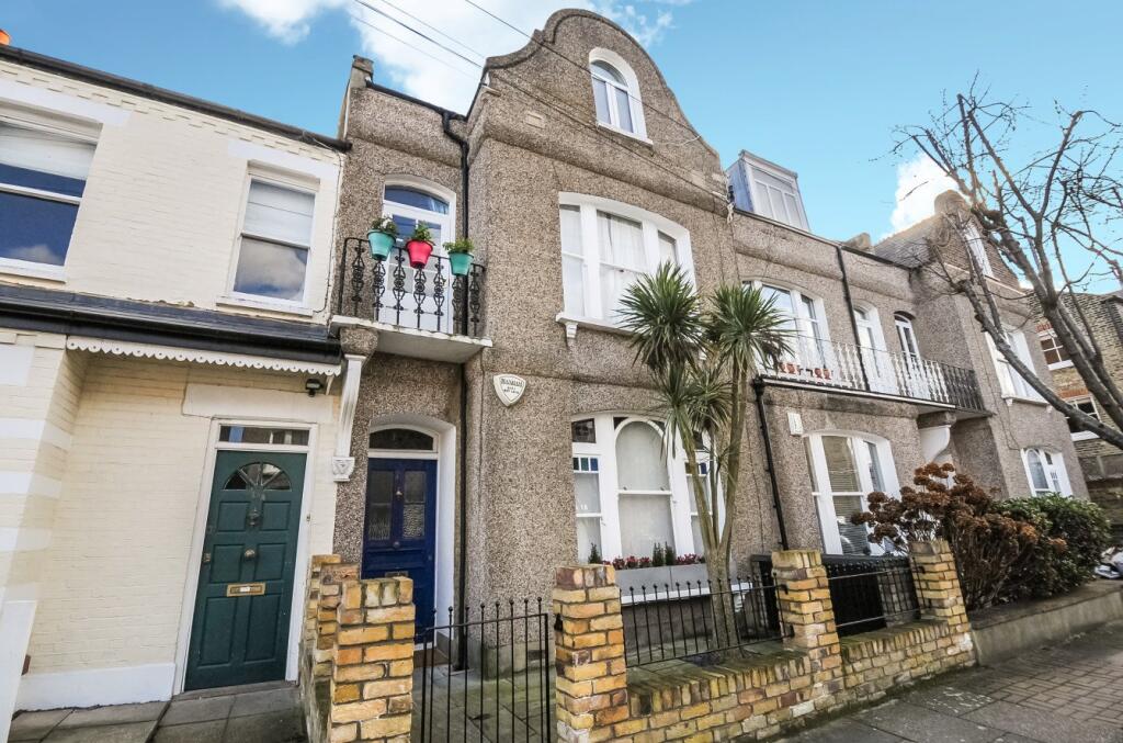 2 bed Not Specified for rent in Putney. From Kinleigh Folkard & Hayward - Sales - Putney