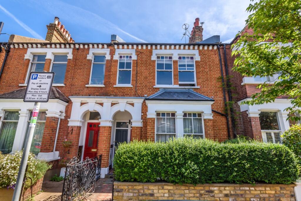 2 bed 1st Floor Flat for rent in Putney. From Kinleigh Folkard & Hayward - Sales - Putney 2 bed 1st Floor Flat for rent in Putney. From Kinleigh Folkard & Hayward - Sales - Putney