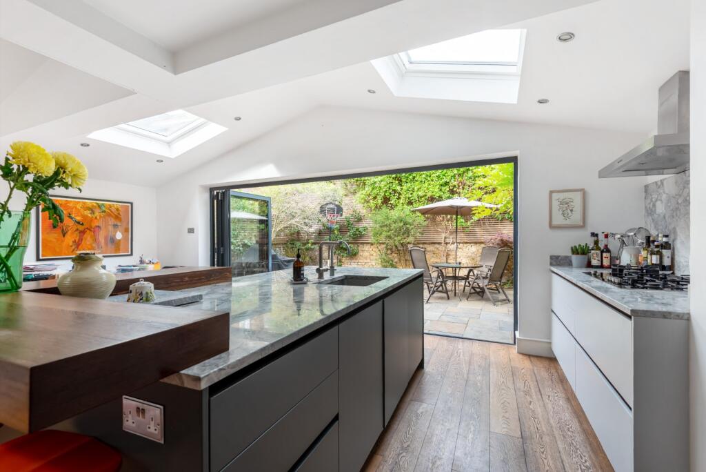 4 bed Detached for rent in Putney. From Kinleigh Folkard & Hayward - Sales - Putney