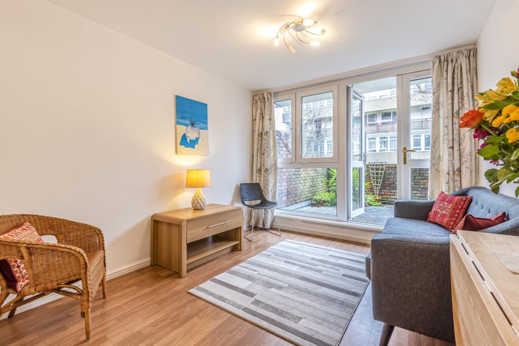 2 bed Not Specified for rent in London. From Kinleigh Folkard & Hayward - Sales - Putney