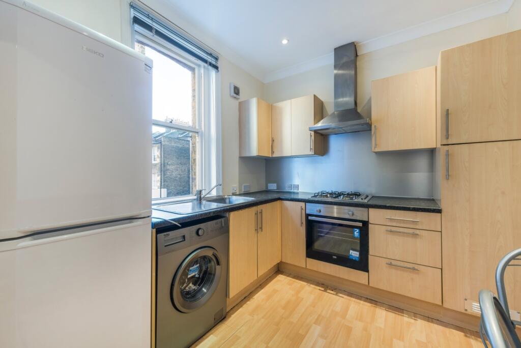 3 bed 1st Floor Flat for rent in Clapham. From Kinleigh Folkard & Hayward - Sales - Putney