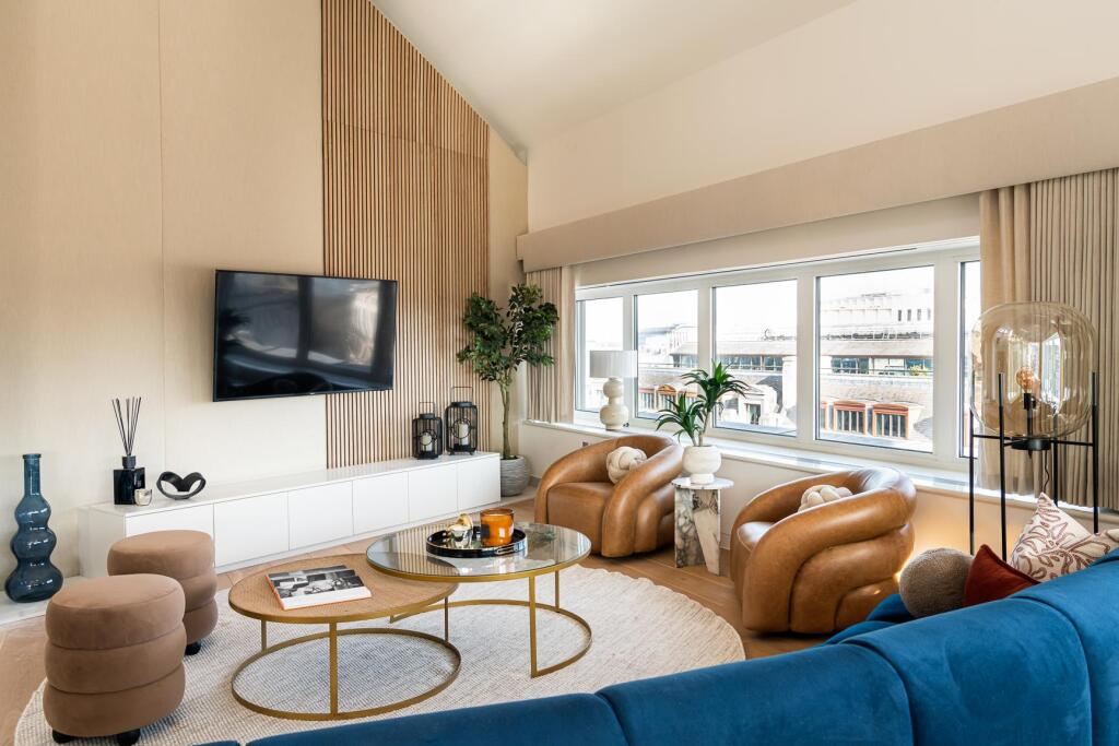 3 bed Penthouse for rent in London. From Knight Frank - Mayfair