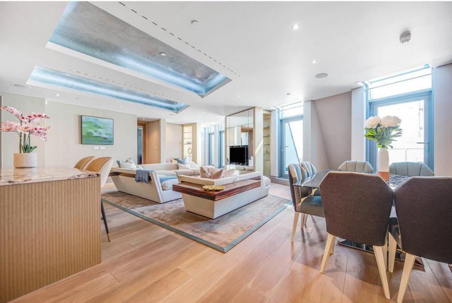 2 bed 1st Floor Flat for rent in London. From Knight Frank - Mayfair