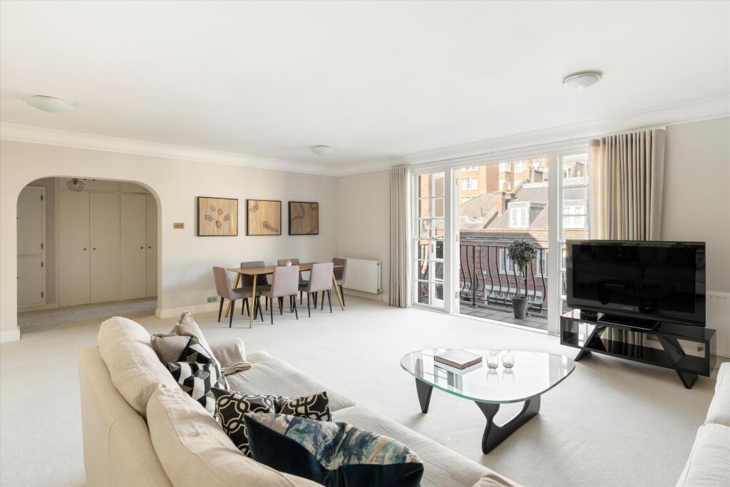 2 bed 1st Floor Flat for rent in London. From Knight Frank - Mayfair