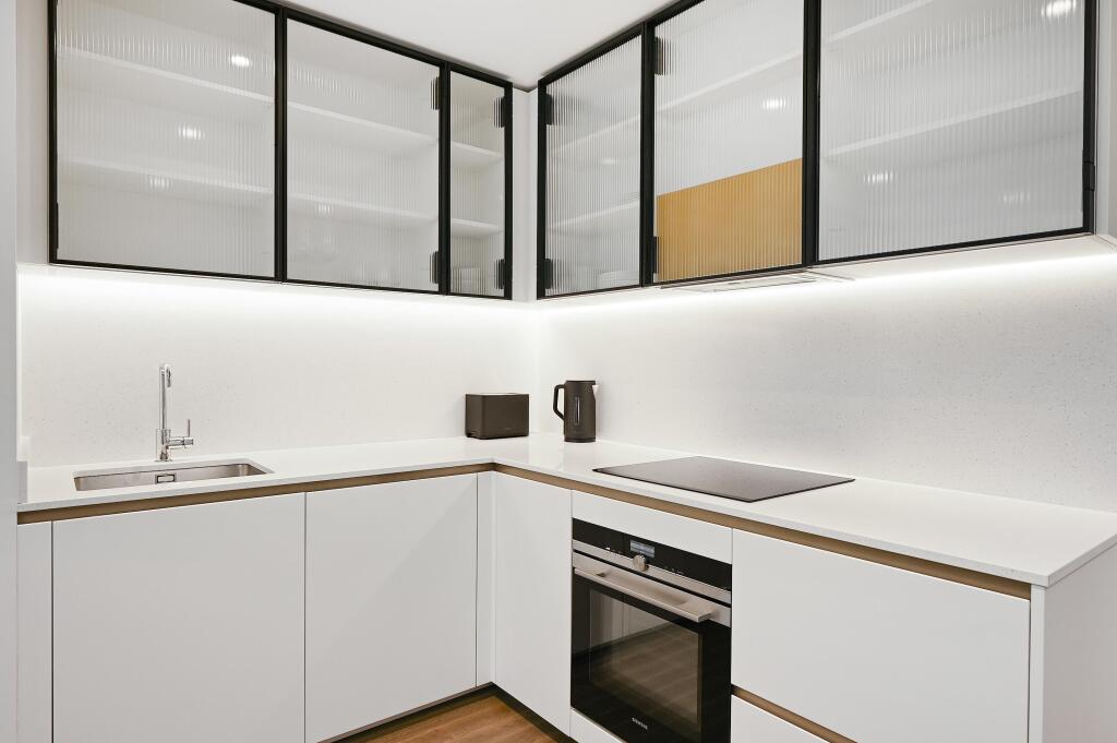 1 bed 1st Floor Flat for rent in London. From Knight Frank - Mayfair