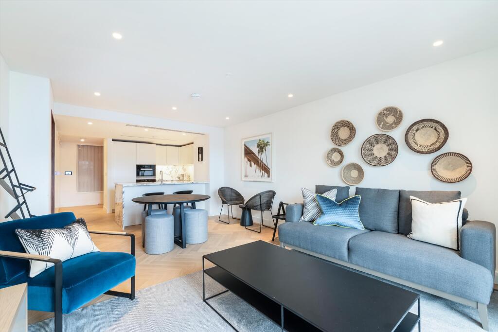 2 bed 1st Floor Flat for rent in London. From Knight Frank - Mayfair