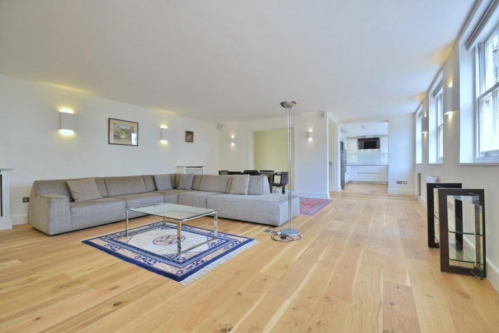 2 bed 1st Floor Flat for rent in London. From Knight Frank - Mayfair