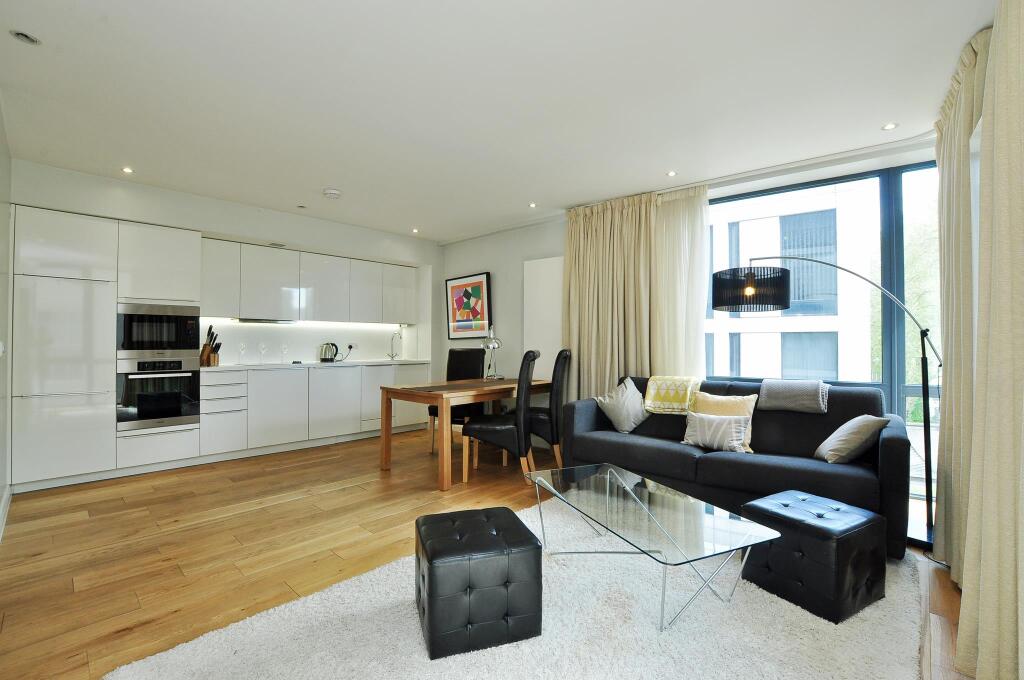 1 bed 1st Floor Flat for rent in London. From Knight Frank - Mayfair