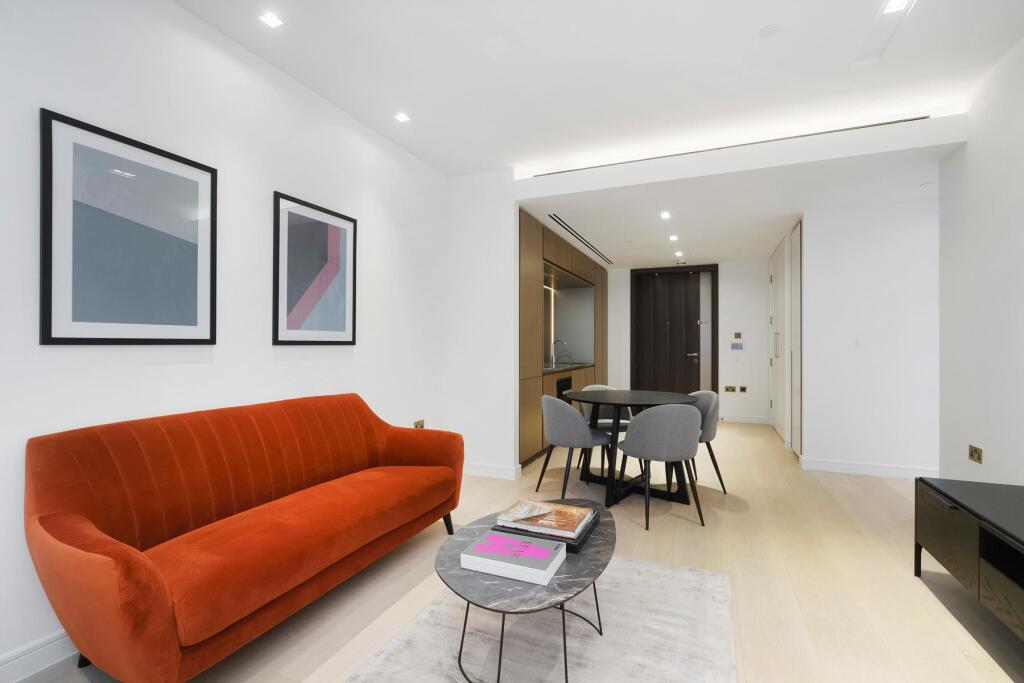 1 bed 1st Floor Flat for rent in London. From Knight Frank - Mayfair